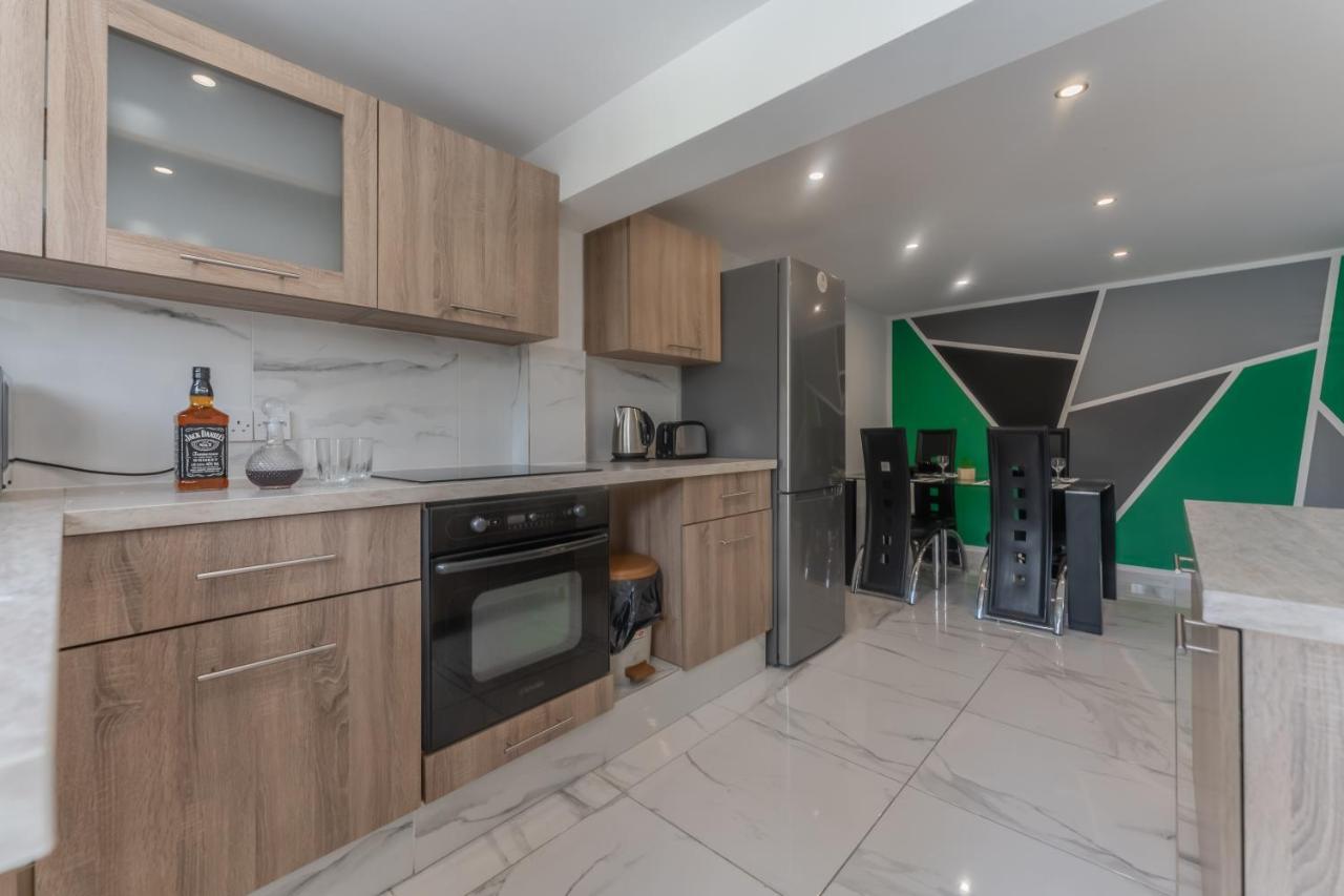 Sant Central Deluxe Apartments Ayia Napa Luaran gambar