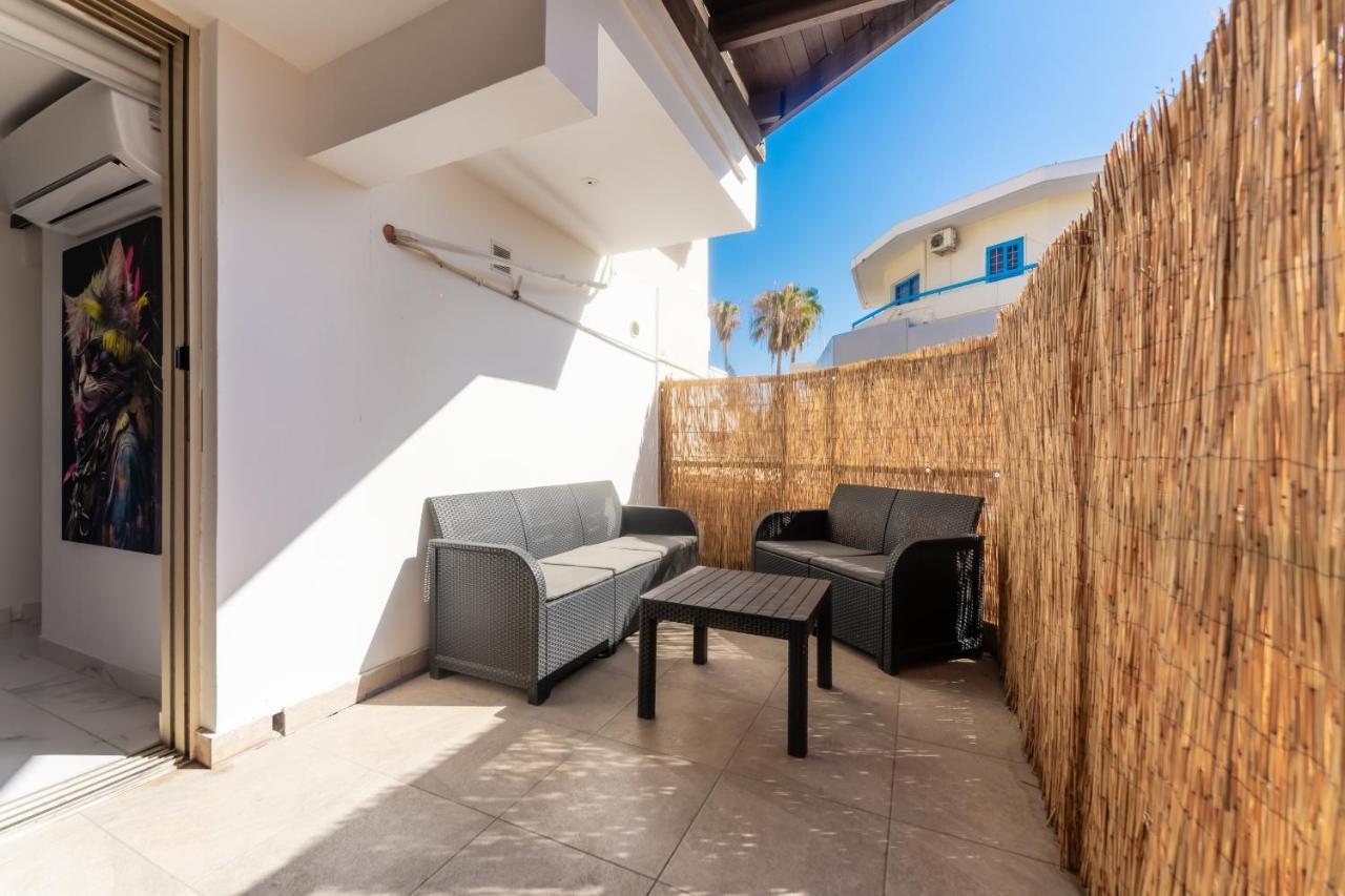 Sant Central Deluxe Apartments Ayia Napa Luaran gambar