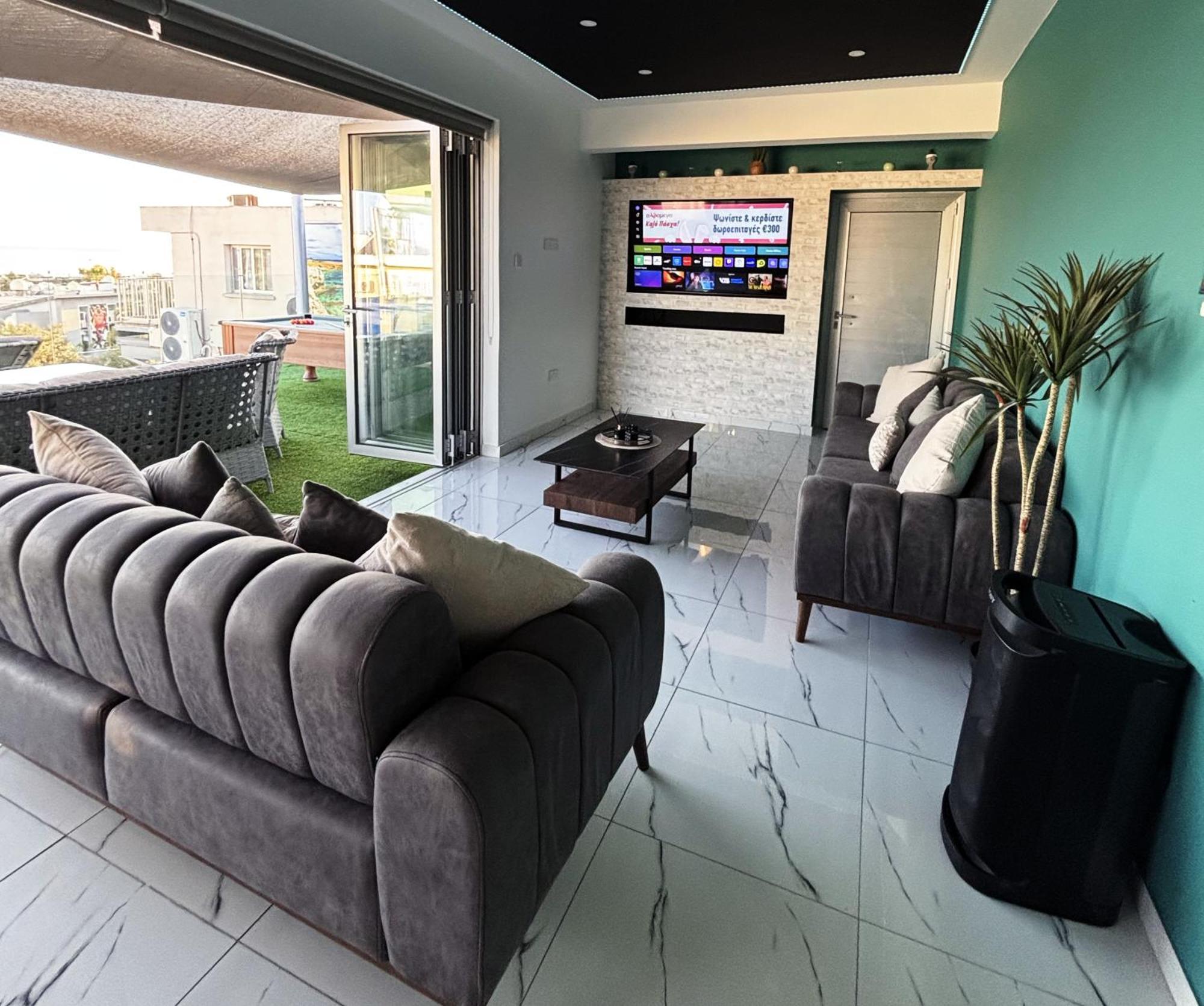 Sant Central Deluxe Apartments Ayia Napa Luaran gambar