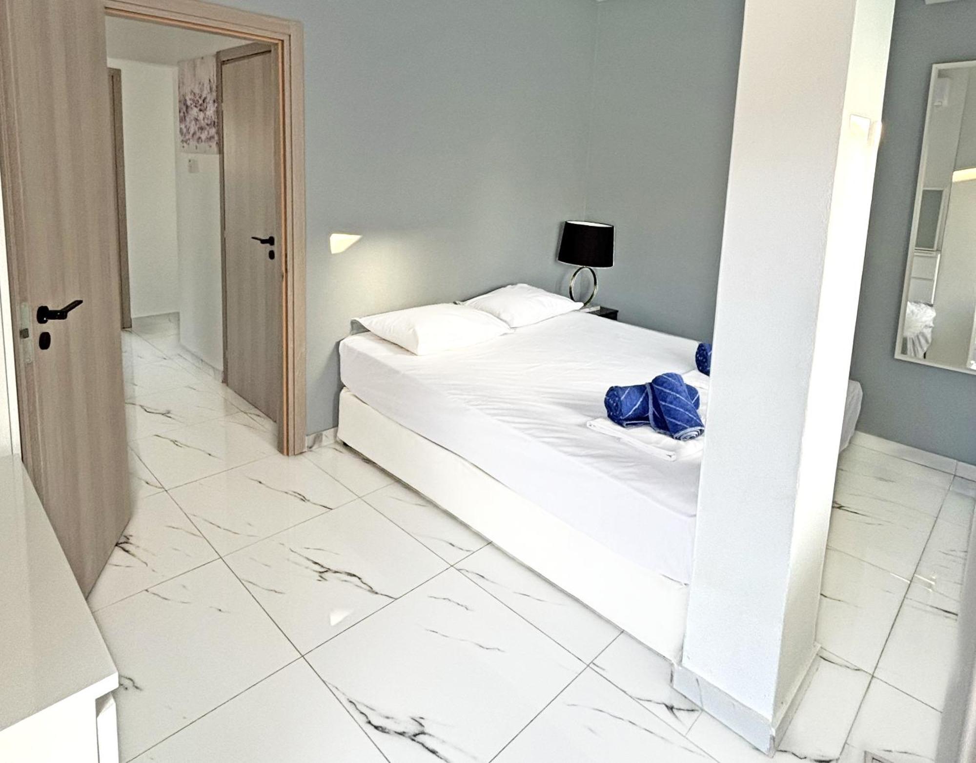 Sant Central Deluxe Apartments Ayia Napa Luaran gambar